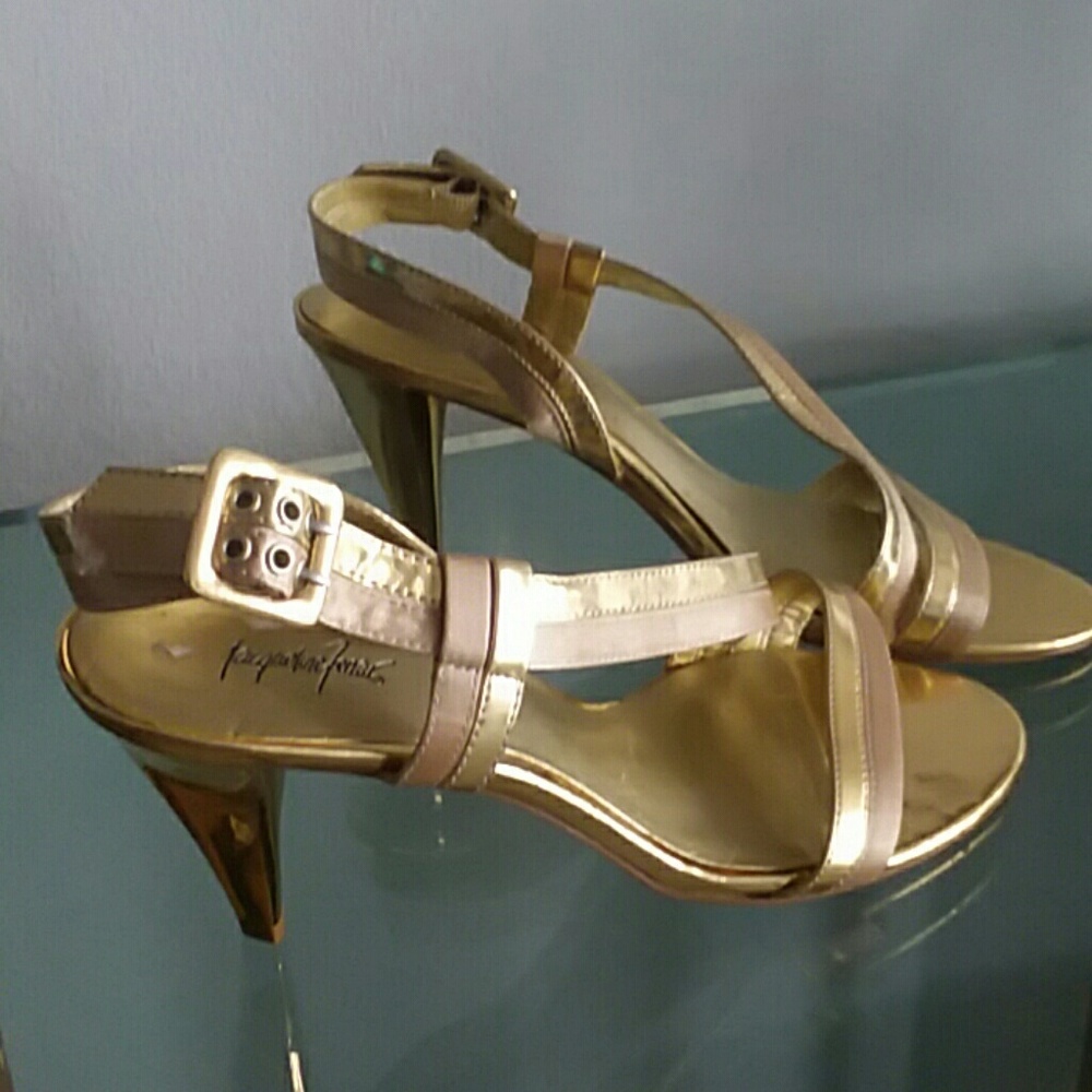 Gold Shoes - Picture 2 of 5